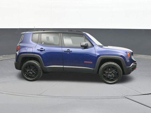 Used 2018 Jeep Renegade Trailhawk w/ Cold Weather Group II AWD/4WD image 19