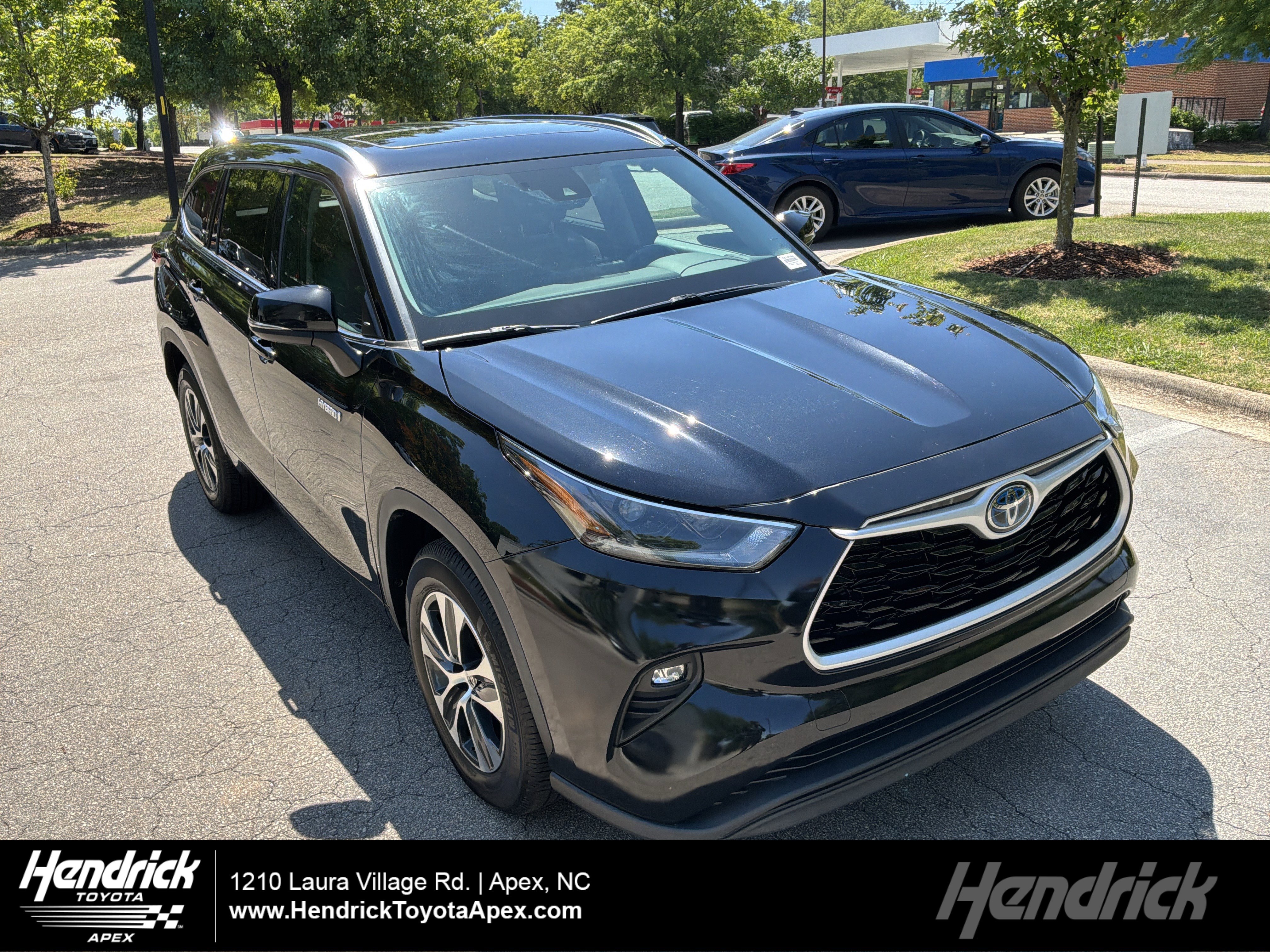 Used 2021 Toyota Highlander XLE