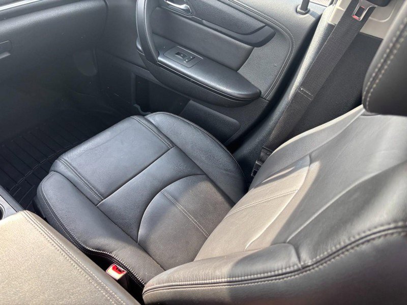 Used 2017 Chevrolet Traverse LT image 15