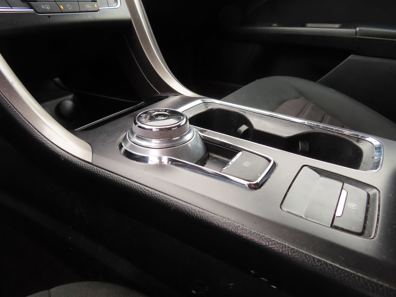 Used 2019 Ford Fusion SE image 26