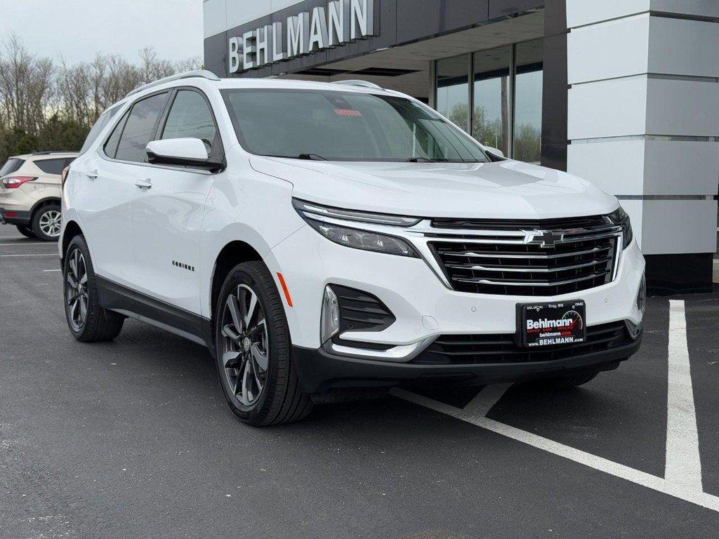 Used 2023 Chevrolet Equinox Premier FWD image 2