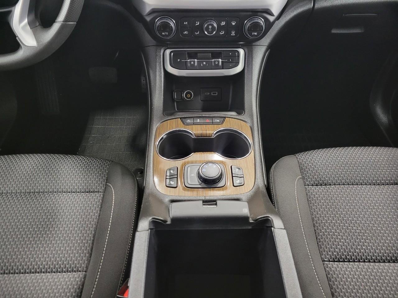 Certified 2023 GMC Acadia SLE w/ Driver Convenience Package image 18