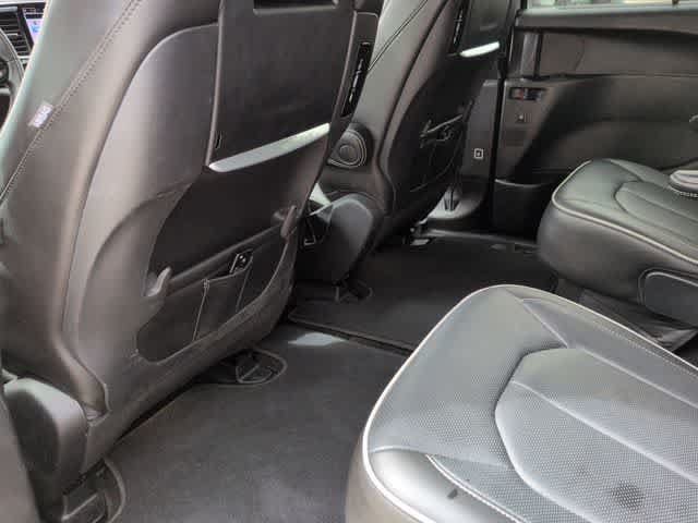 Used 2022 Chrysler Pacifica Limited w/ Uconnect Theater Family Group AWD/4WD image 18