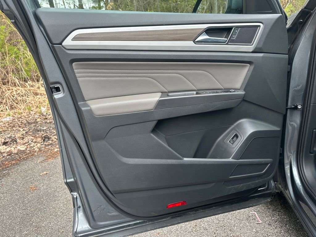 Certified 2023 Volkswagen Atlas SEL AWD/4WD image 5