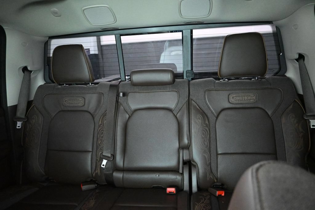 Used 2025 RAM 1500 Limited AWD/4WD image 17