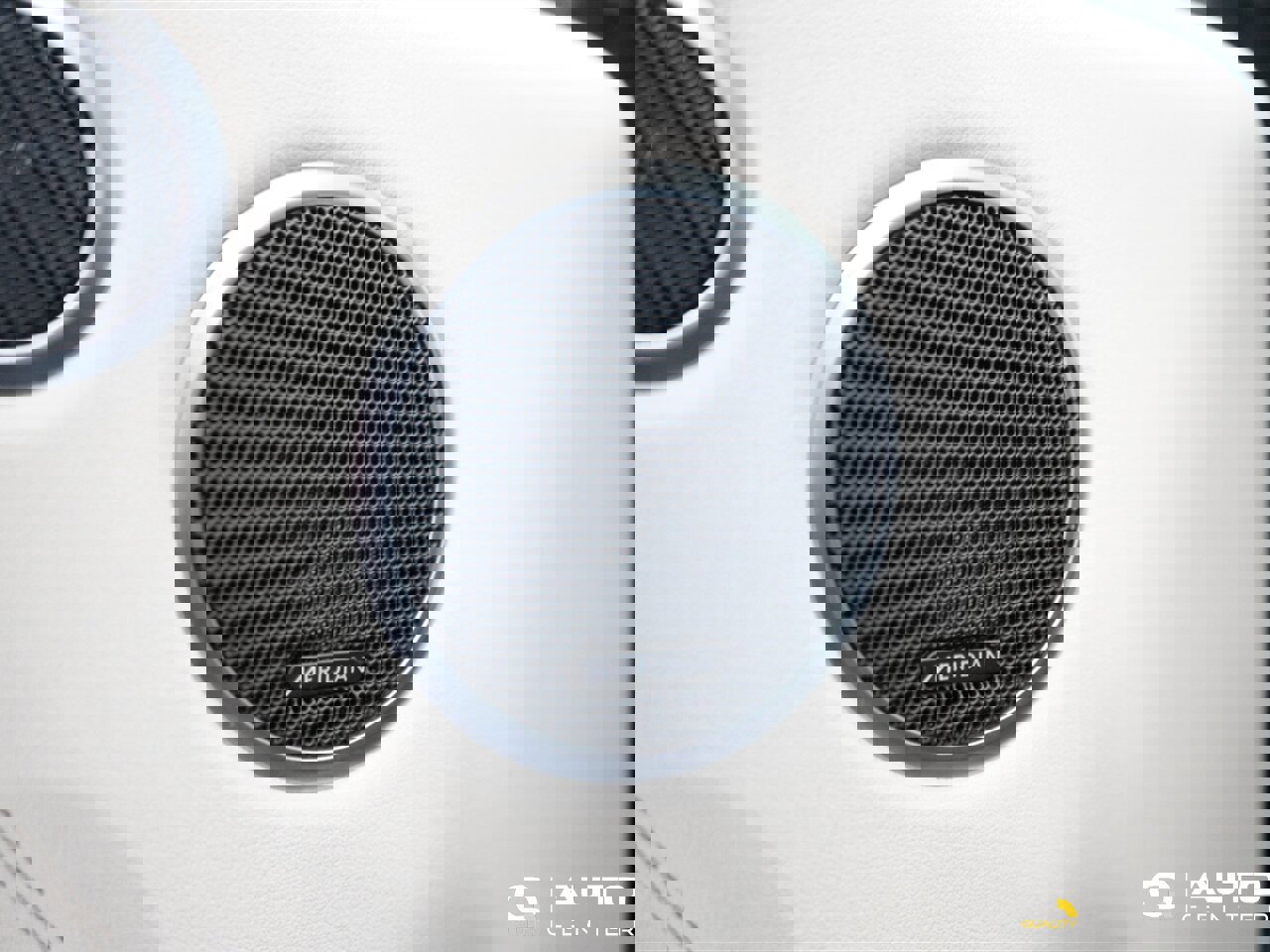 Used 2016 Land Rover Range Rover Sport HSE image 11