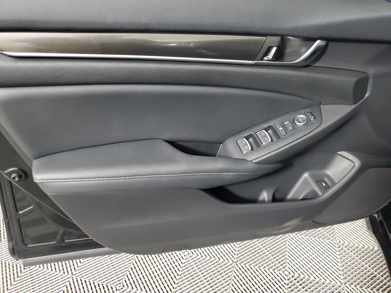 Used 2022 Honda Accord Sport image 15