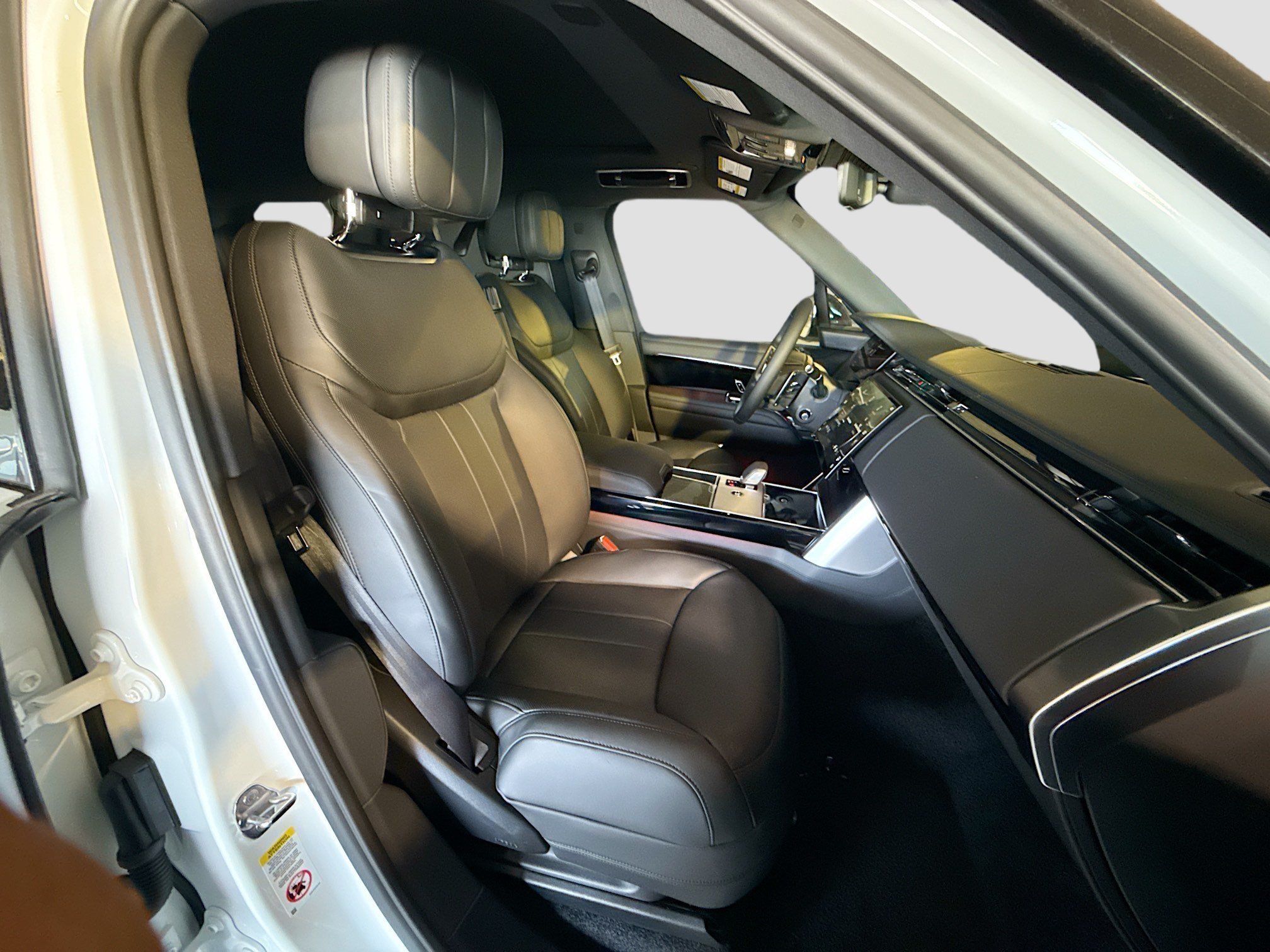 New 2026 Land Rover Range Rover SE AWD/4WD image 14