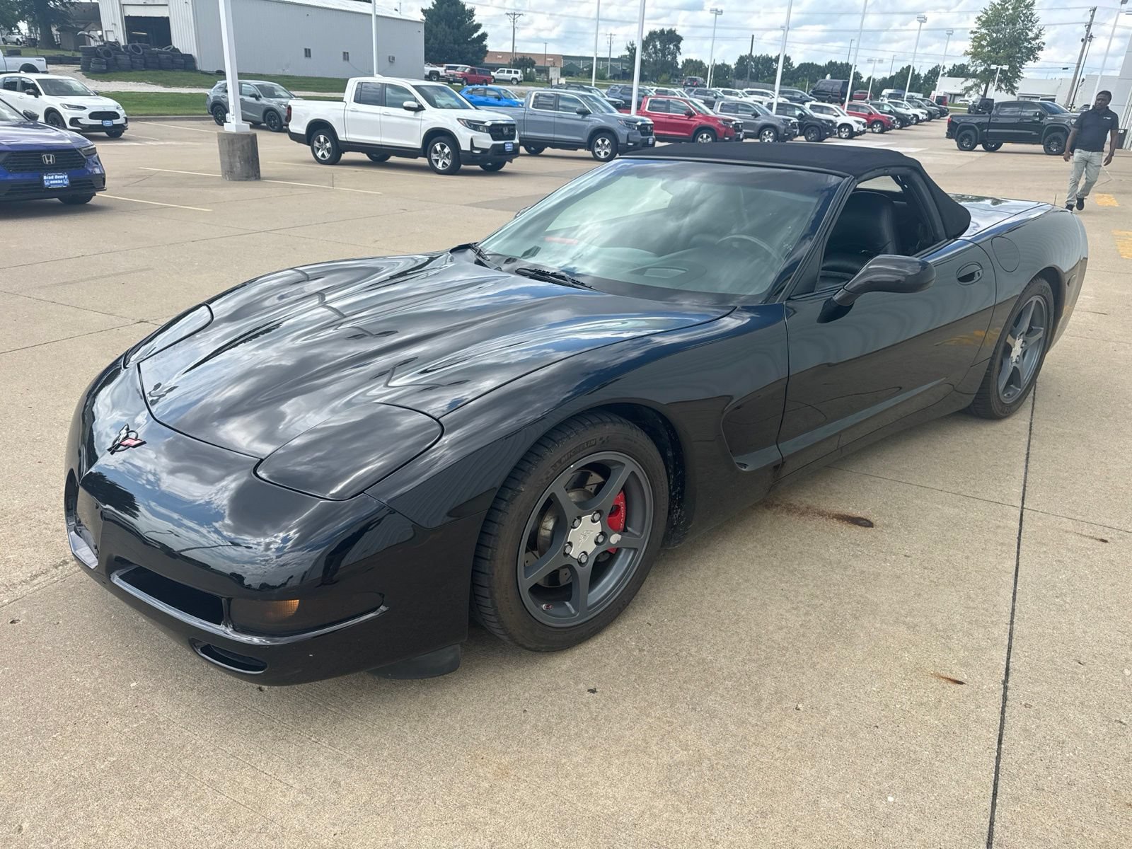 Used 2001 Chevrolet Corvette Convertible w/ Preferred Equipment Group2 RWD image 4