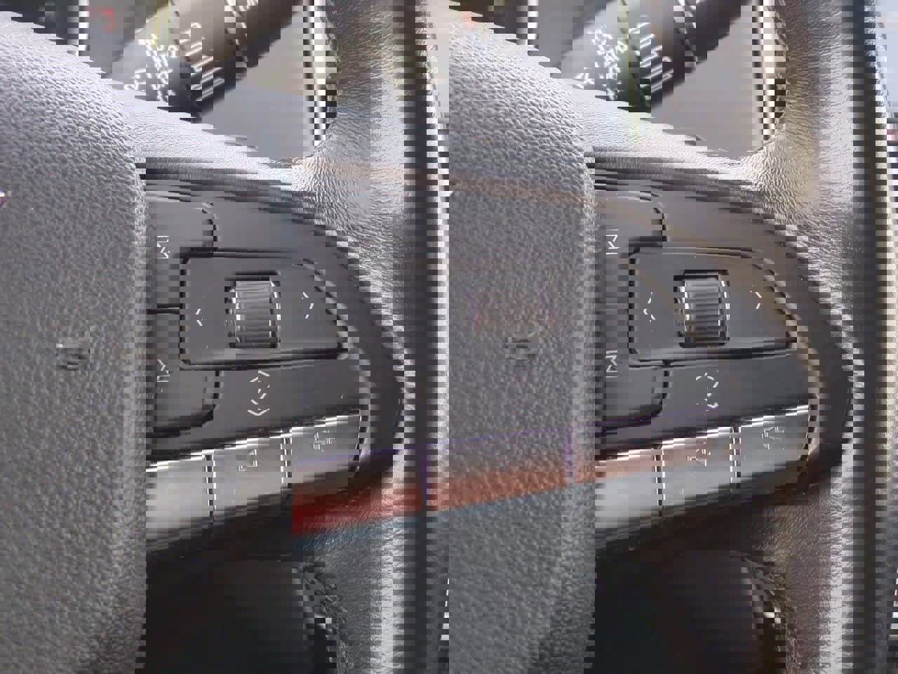 Used 2021 Cadillac XT4 Premium Luxury w/ Cold Weather Package image 26