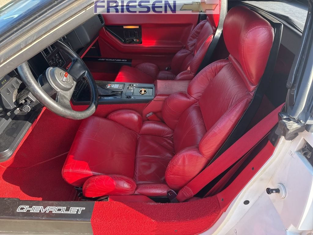 Used 1989 Chevrolet Corvette Convertible RWD image 9