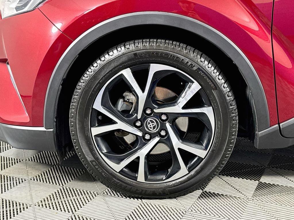 Used 2019 Toyota C-HR Limited FWD image 29