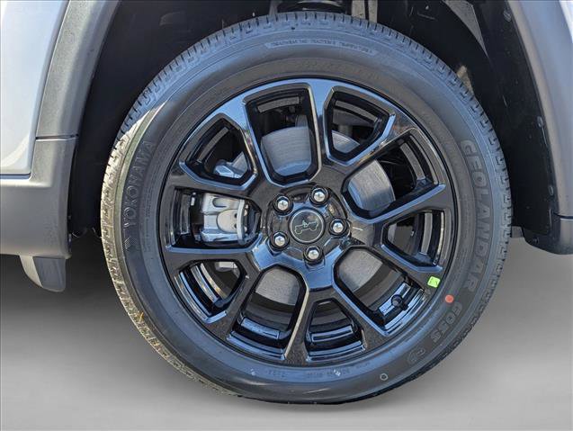 New 2026 Jeep Compass Latitude image 9