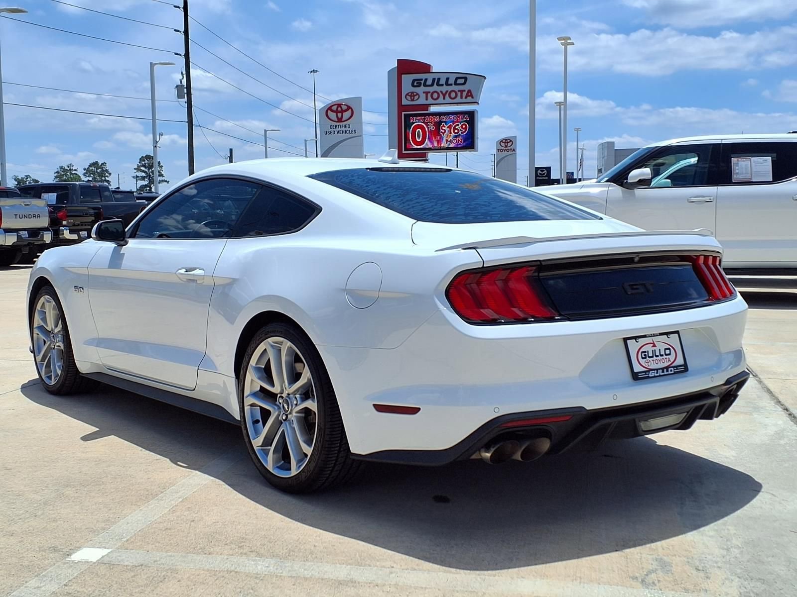 Used 2022 Ford Mustang GT Premium RWD image 2