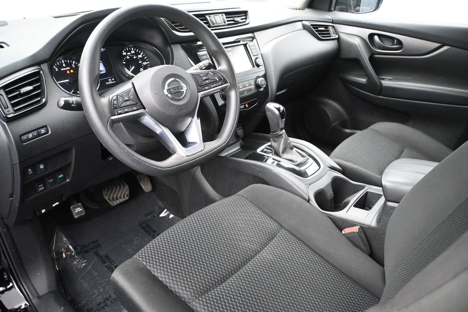Used 2020 Nissan Rogue Sport S w/ Appearance Package AWD/4WD image 2
