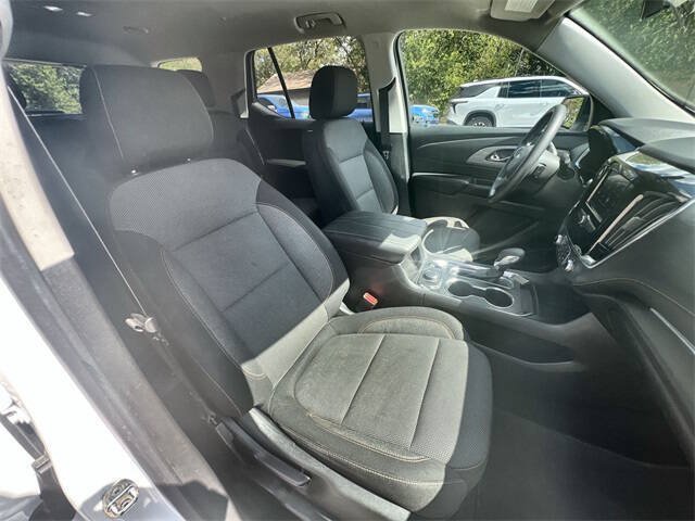 Used 2021 Chevrolet Traverse LS FWD image 26