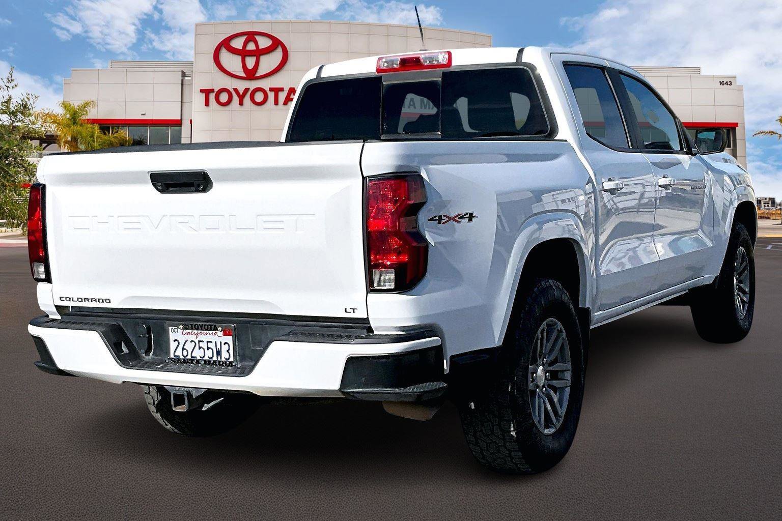 Used 2023 Chevrolet Colorado LT w/ LT Convenience Package image 12