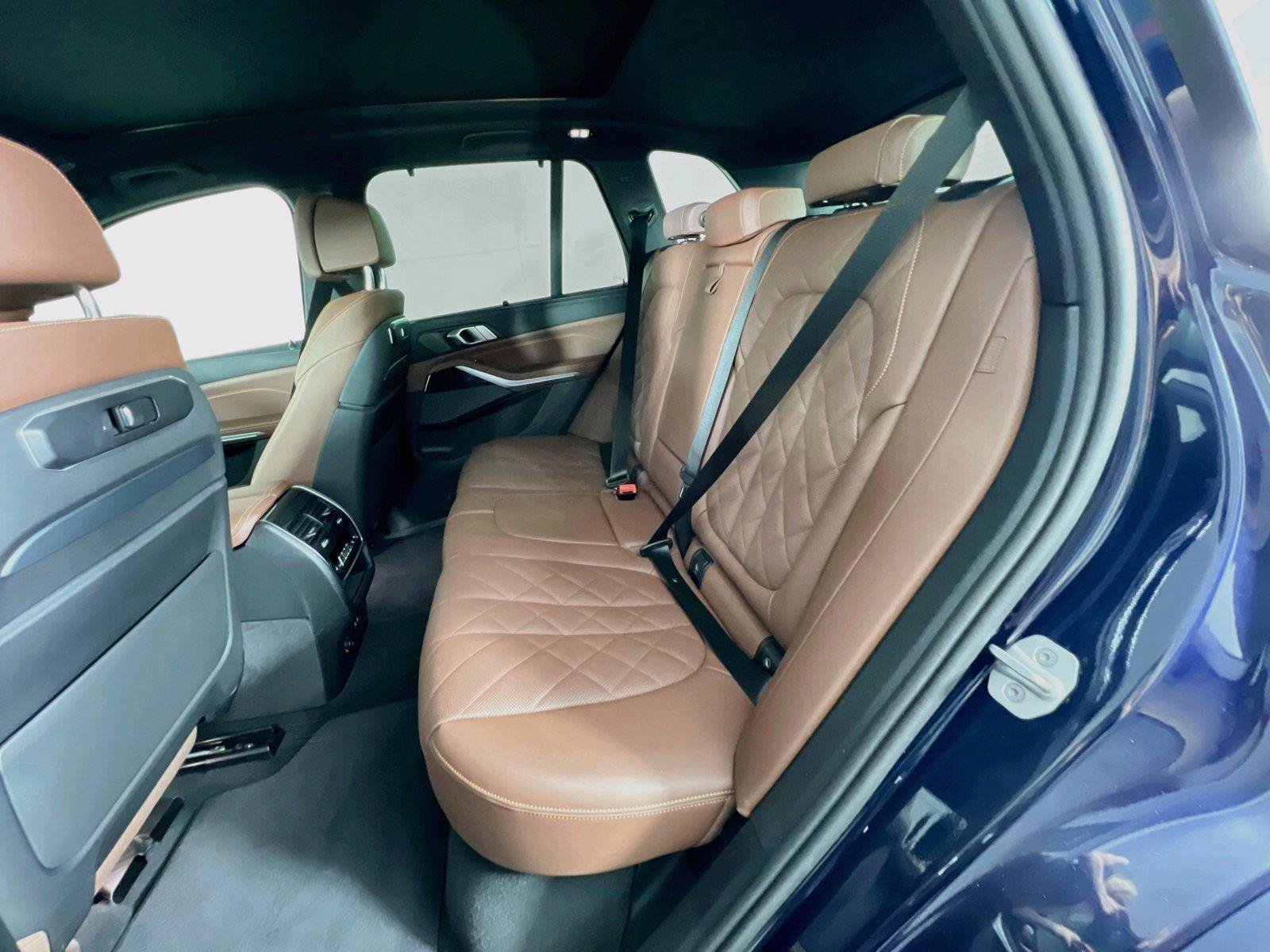 Used 2025 BMW X5 M60i AWD/4WD image 24