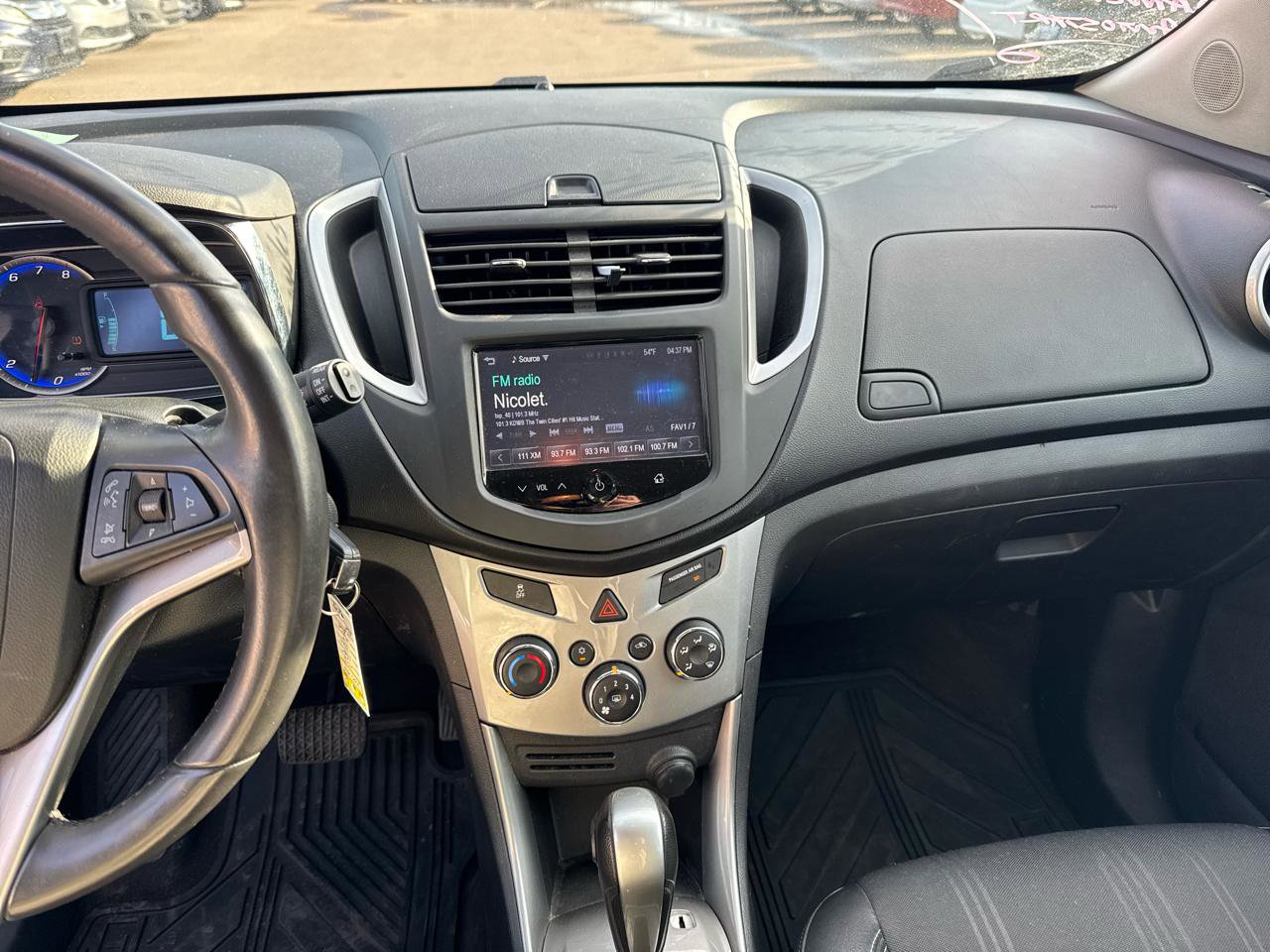 Used 2016 Chevrolet Trax LT w/ LT Convenience Package AWD/4WD image 10