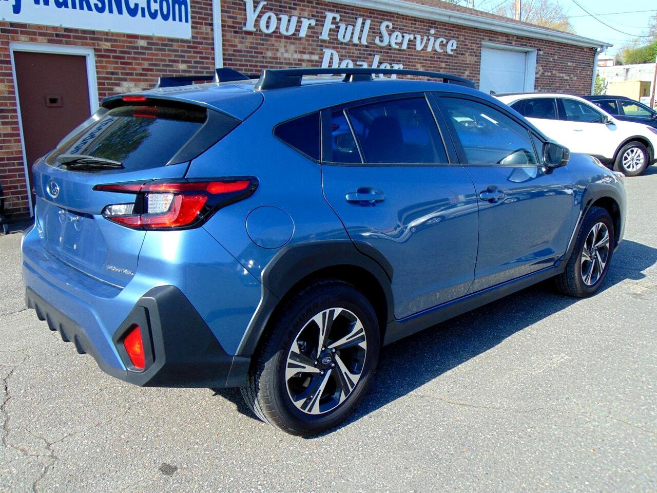 Used 2024 Subaru Crosstrek 2.0i Premium image 5