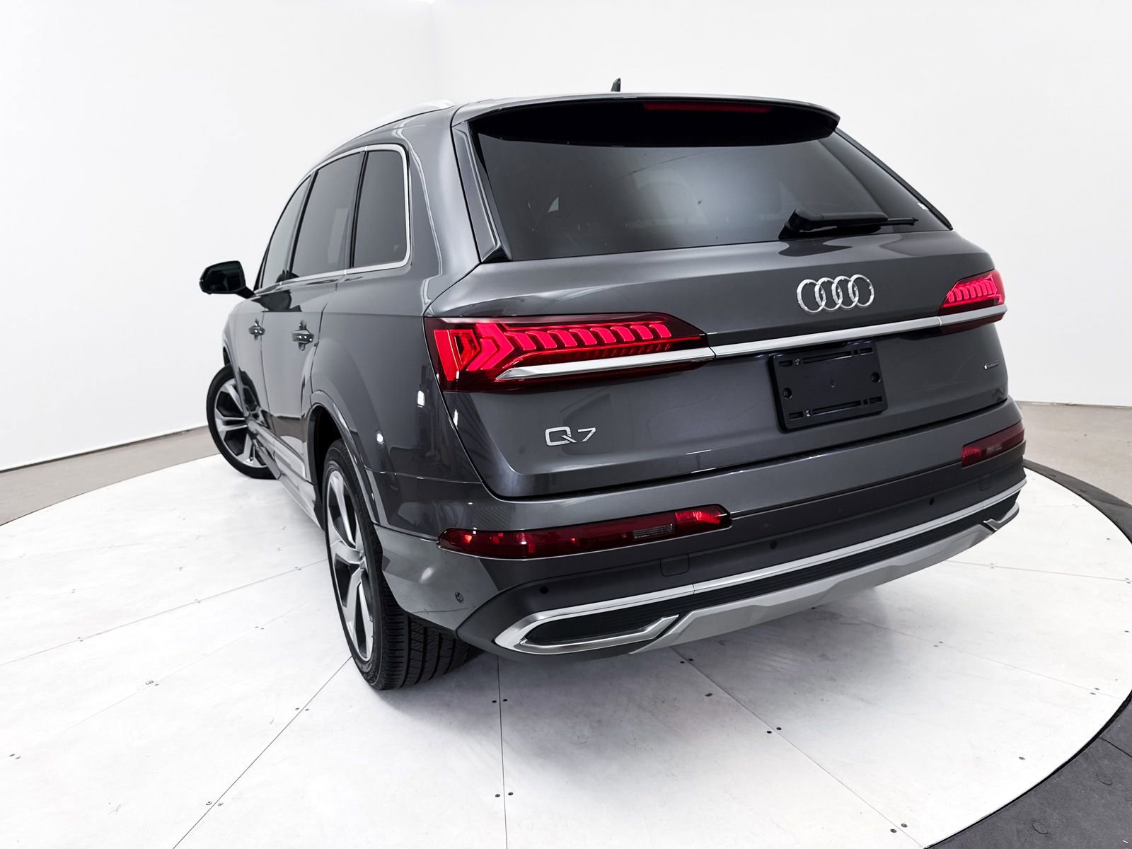 Used 2023 Audi Q7 3.0T Premium Plus AWD/4WD image 9