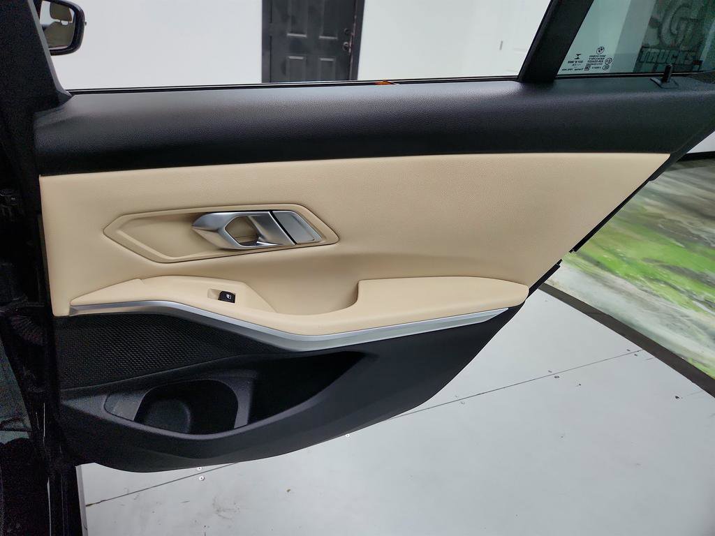 Used 2019 BMW 330i Sedan w/ Convenience Package RWD image 29