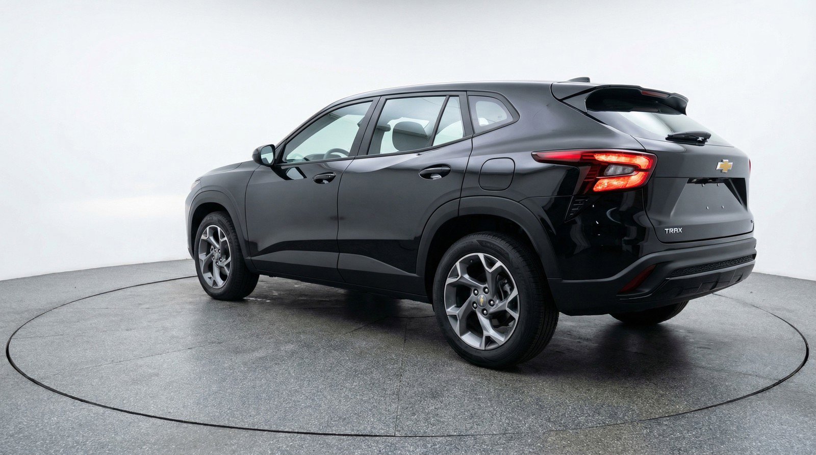 Used 2025 Chevrolet Trax LT w/ LT Convenience Package image 6