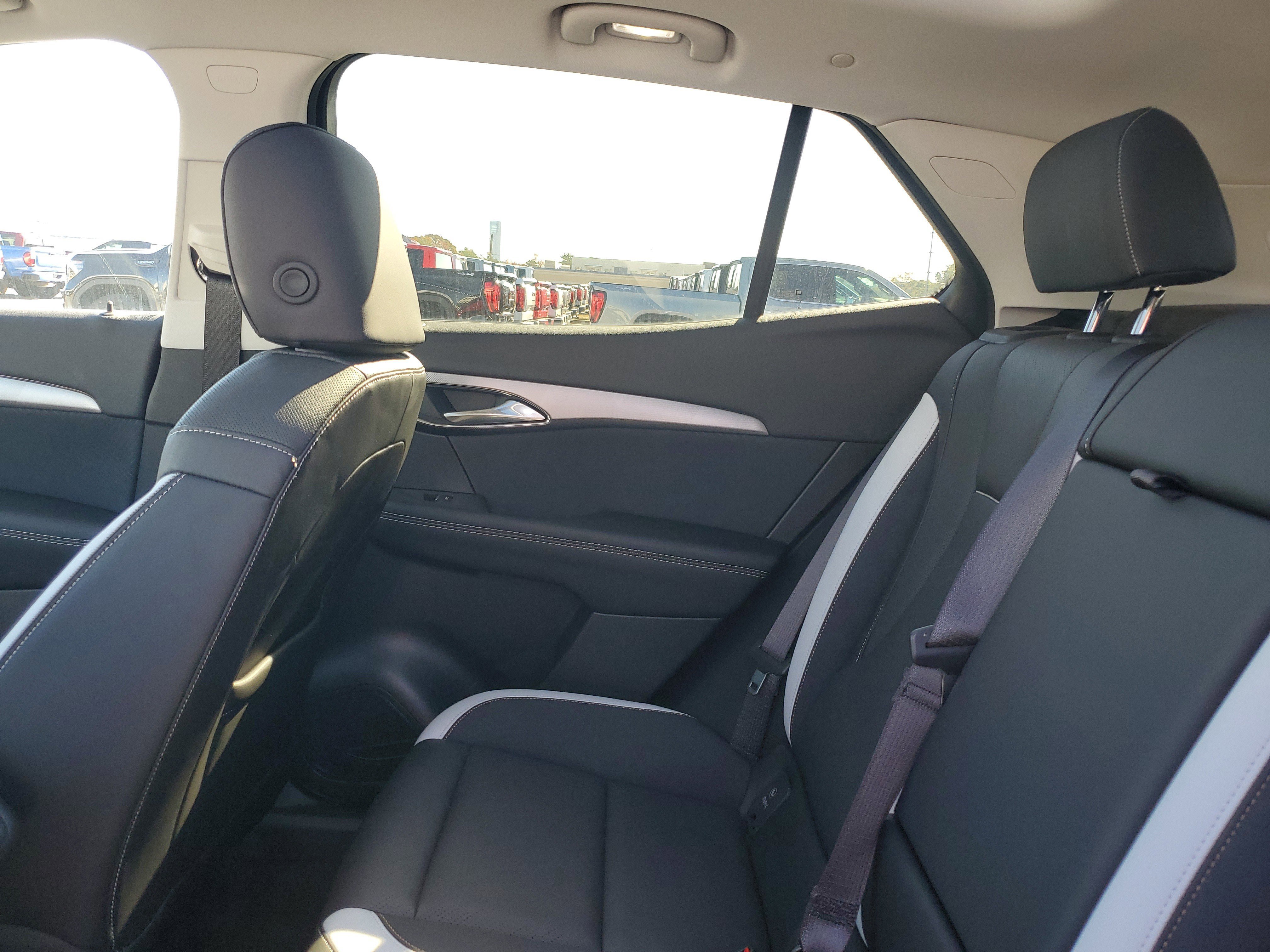 New 2025 Buick Envision Sport Touring image 9