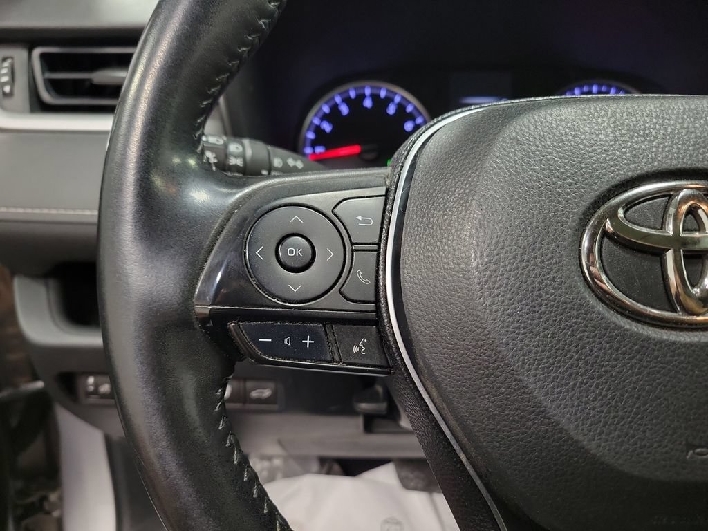 Used 2020 Toyota RAV4 XLE w/ Convenience Package AWD/4WD image 25