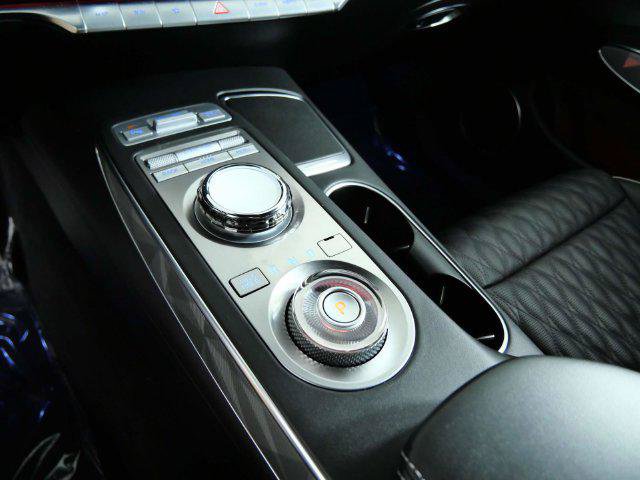 Used 2024 Genesis GV70 3.5T Sport w/ Sport Advanced Package AWD/4WD image 16
