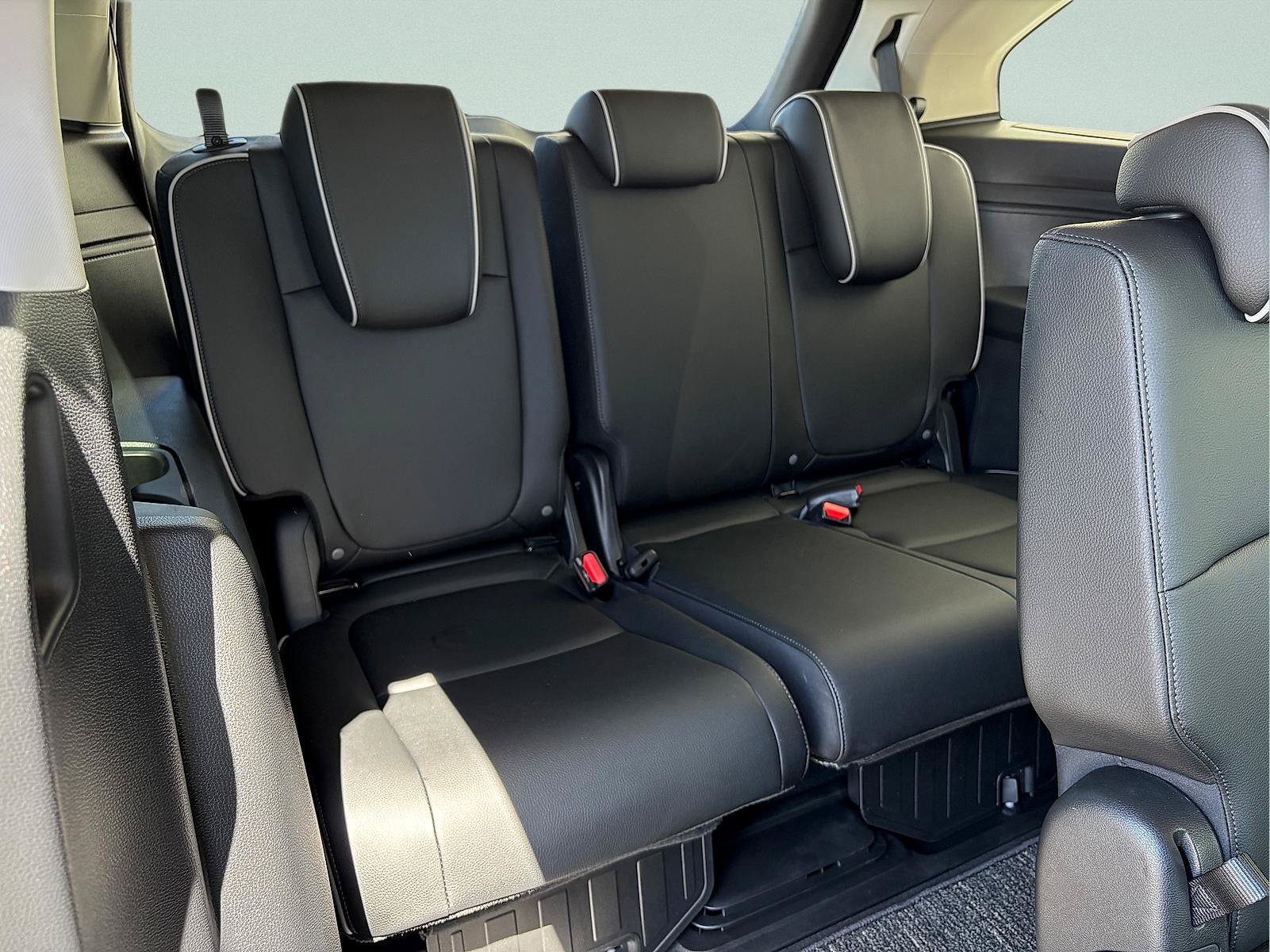 Certified 2026 Honda Odyssey Touring image 32