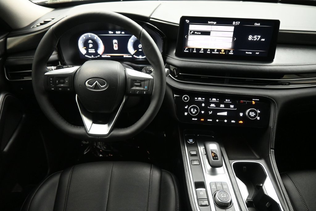 Used 2023 INFINITI QX60 Luxe w/ Cargo Package FWD image 6