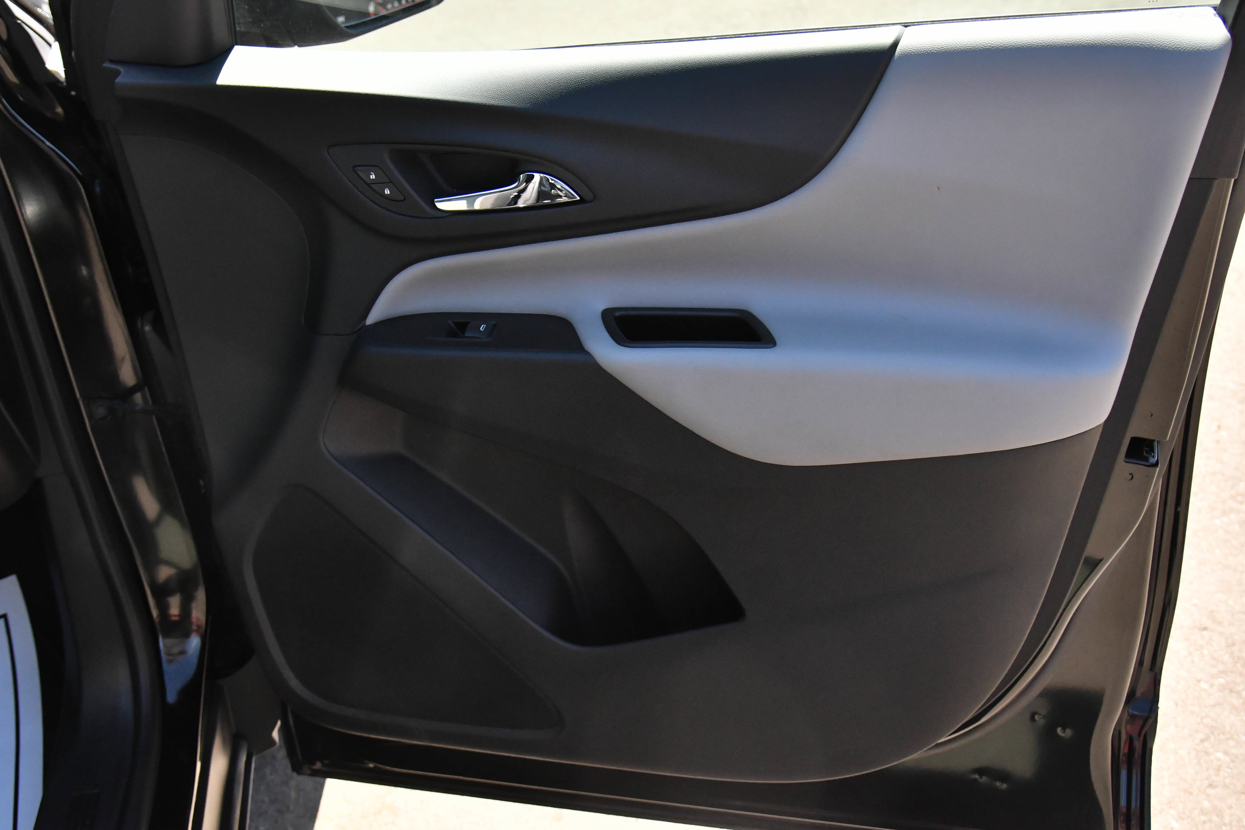 Used 2019 Chevrolet Equinox LT FWD image 40