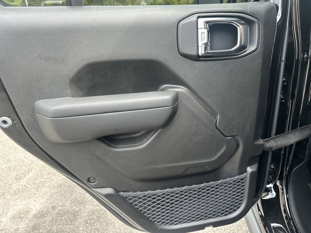 New 2025 Jeep Gladiator Mojave image 30