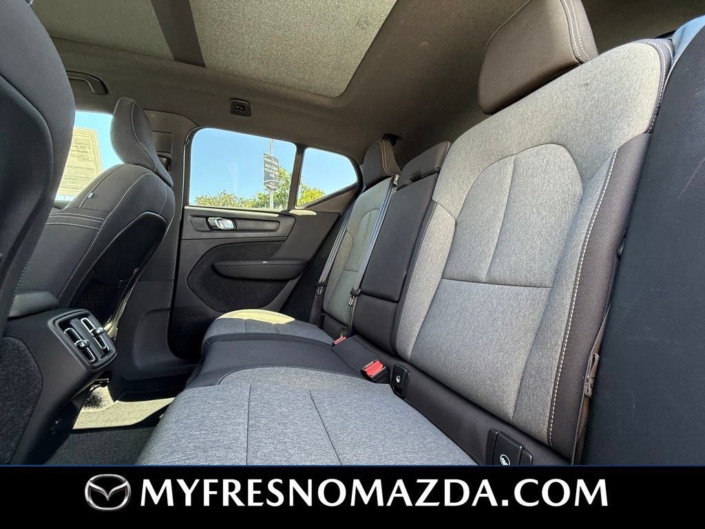 Used 2024 Volvo XC40 B5 Core AWD/4WD image 35