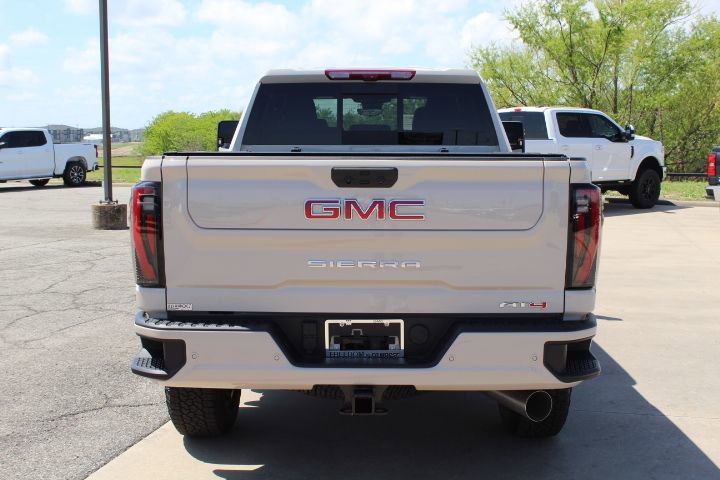 New 2026 GMC Sierra 2500 AT4 w/ AT4 Premium Plus Package AWD/4WD image 4