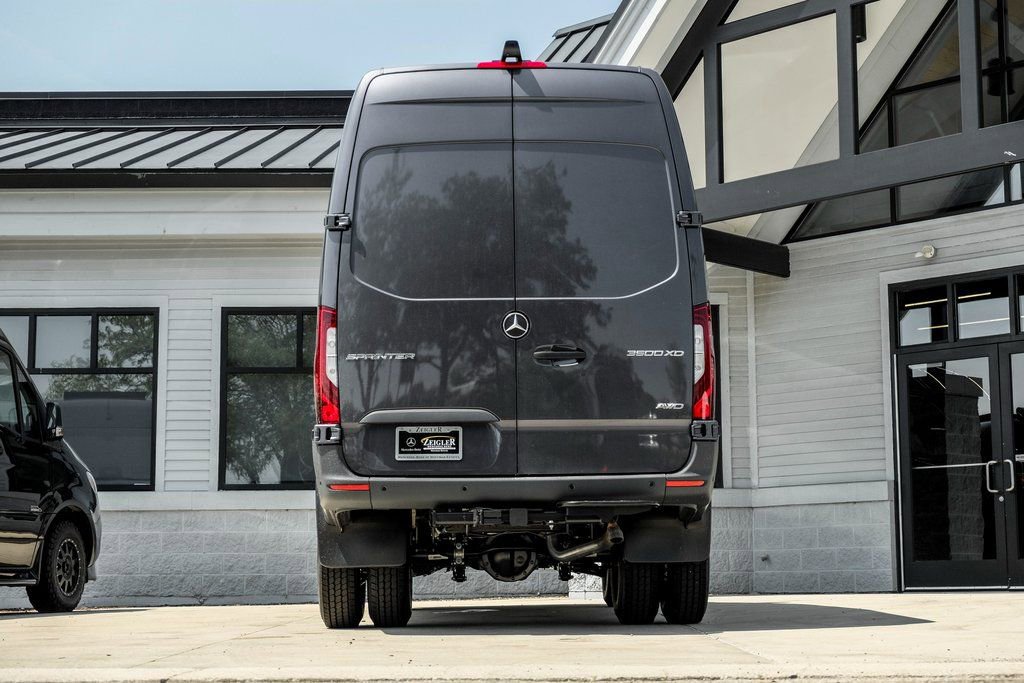 Used 2025 Mercedes-Benz Sprinter 3500 image 8
