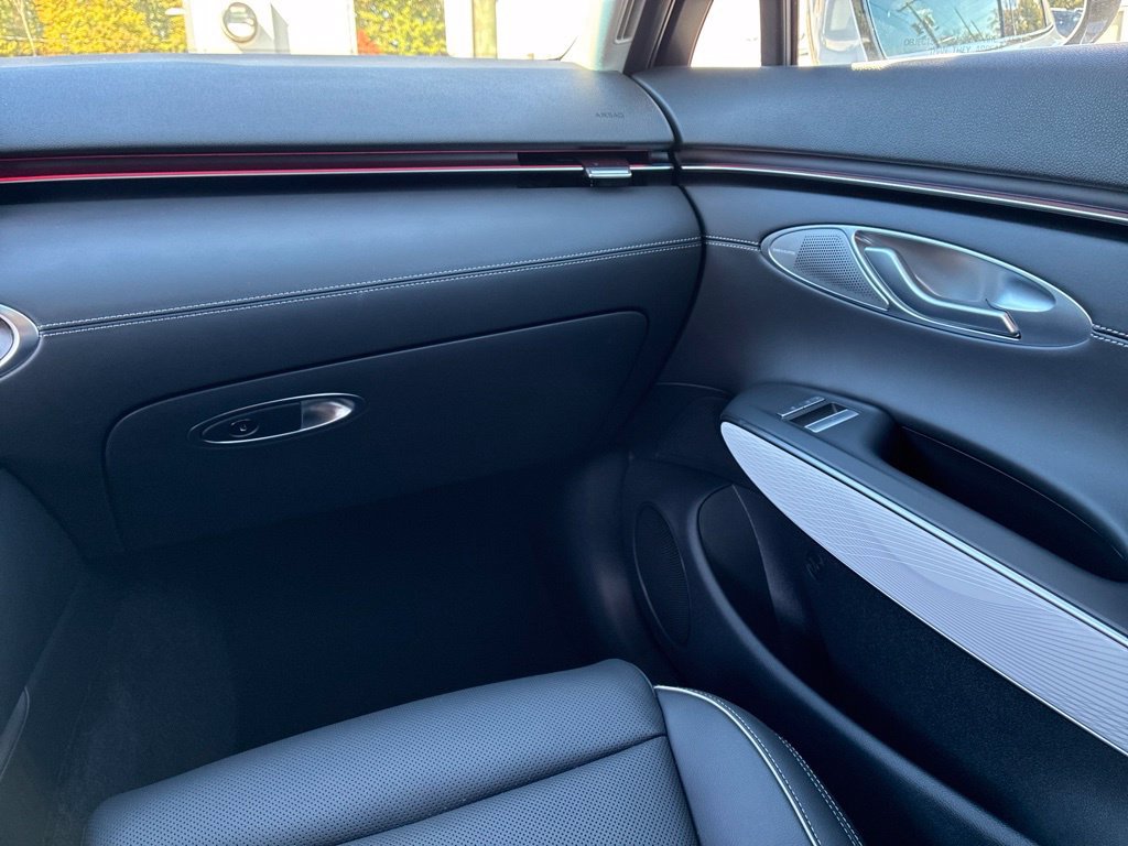 New 2027 Genesis GV70 2.5T Advanced AWD/4WD image 39