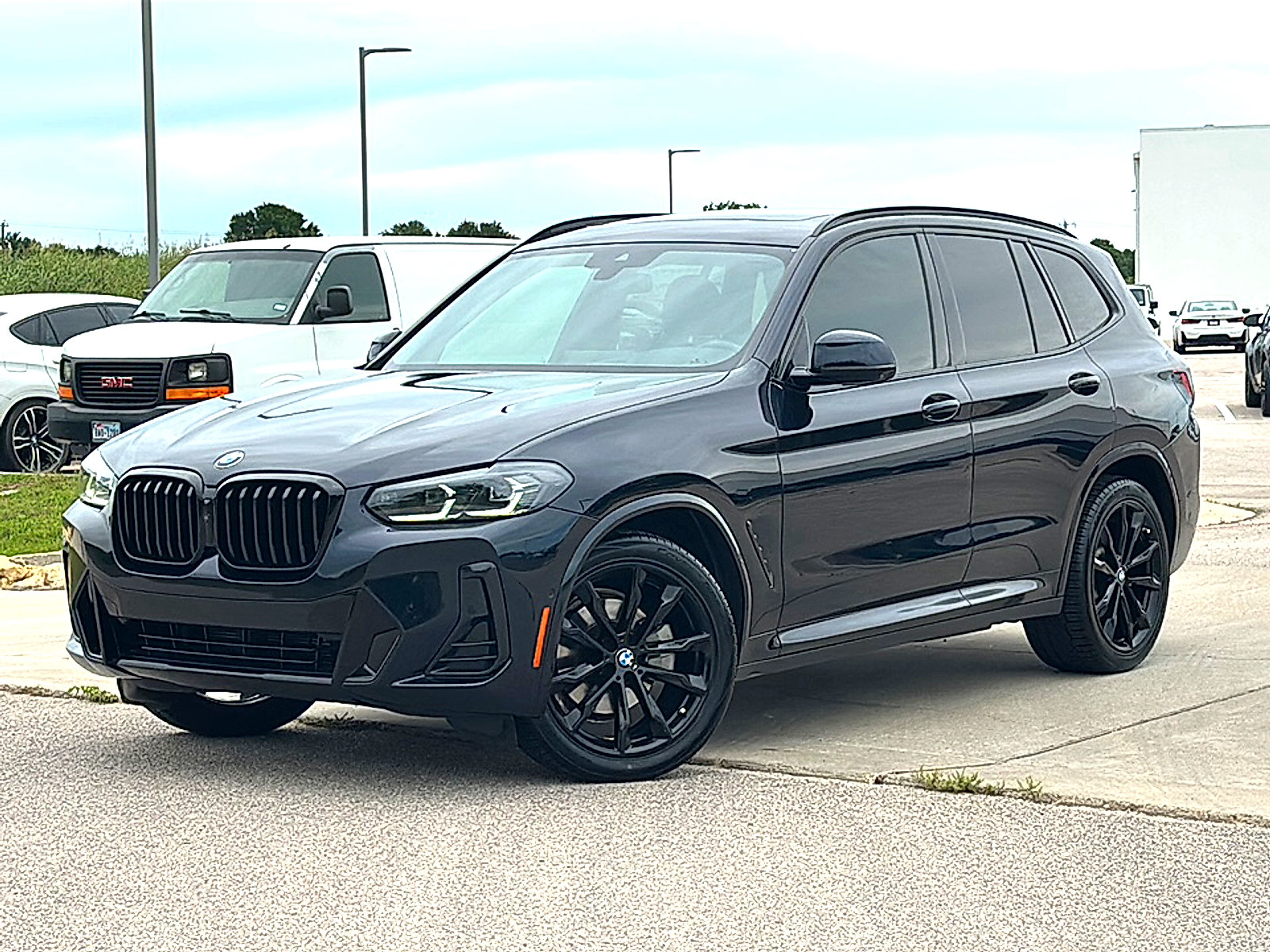 Used 2024 BMW X3 sDrive30i w/ Premium Package RWD image 2