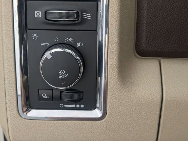 Used 2016 RAM 1500 Laramie w/ Convenience Group AWD/4WD image 14