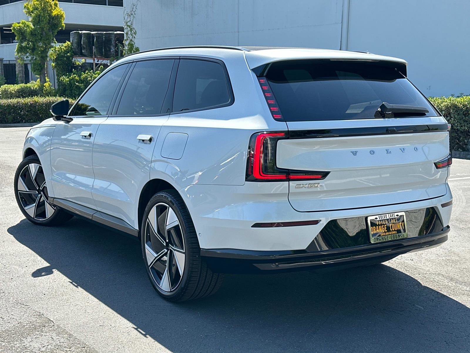 Certified 2025 Volvo EX90 Ultra image 6