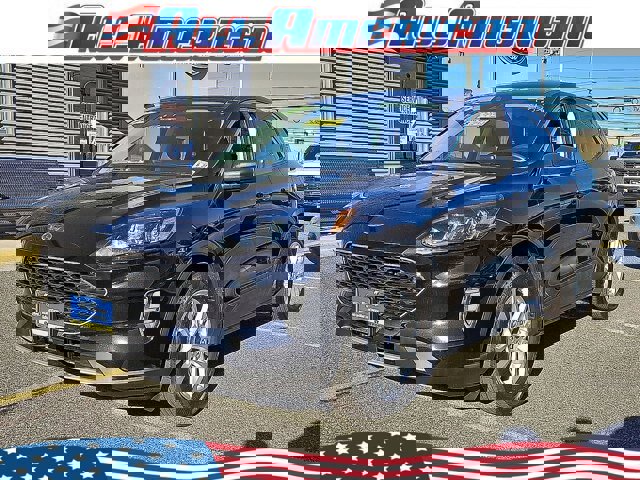 Certified 2022 Ford Escape SE image 1