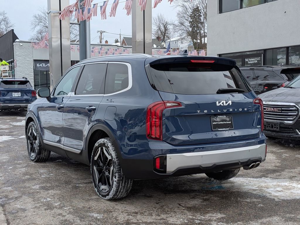Used 2023 Kia Telluride S image 11