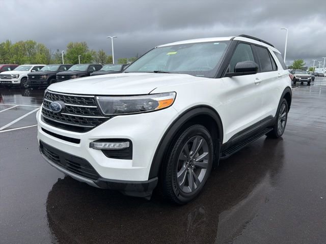 Certified 2023 Ford Explorer XLT w/ Equipment Group 202A AWD/4WD image 2