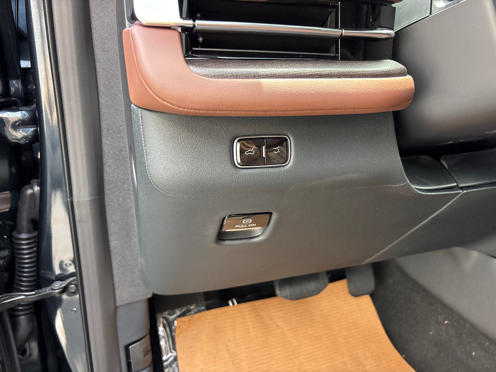 New 2026 Lincoln Navigator Reserve AWD/4WD image 13