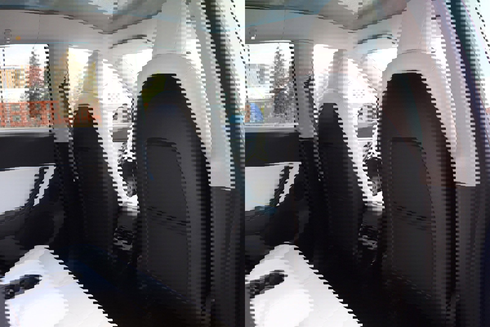 Used 2020 Tesla Model Y Long Range image 18