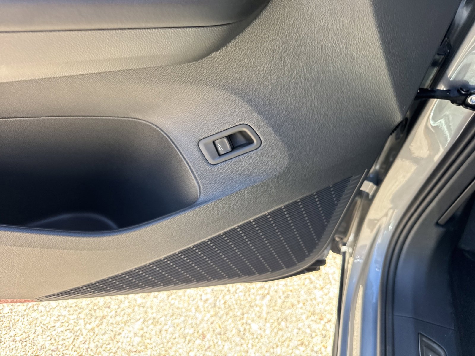 New 2026 Volkswagen Atlas SEL image 14