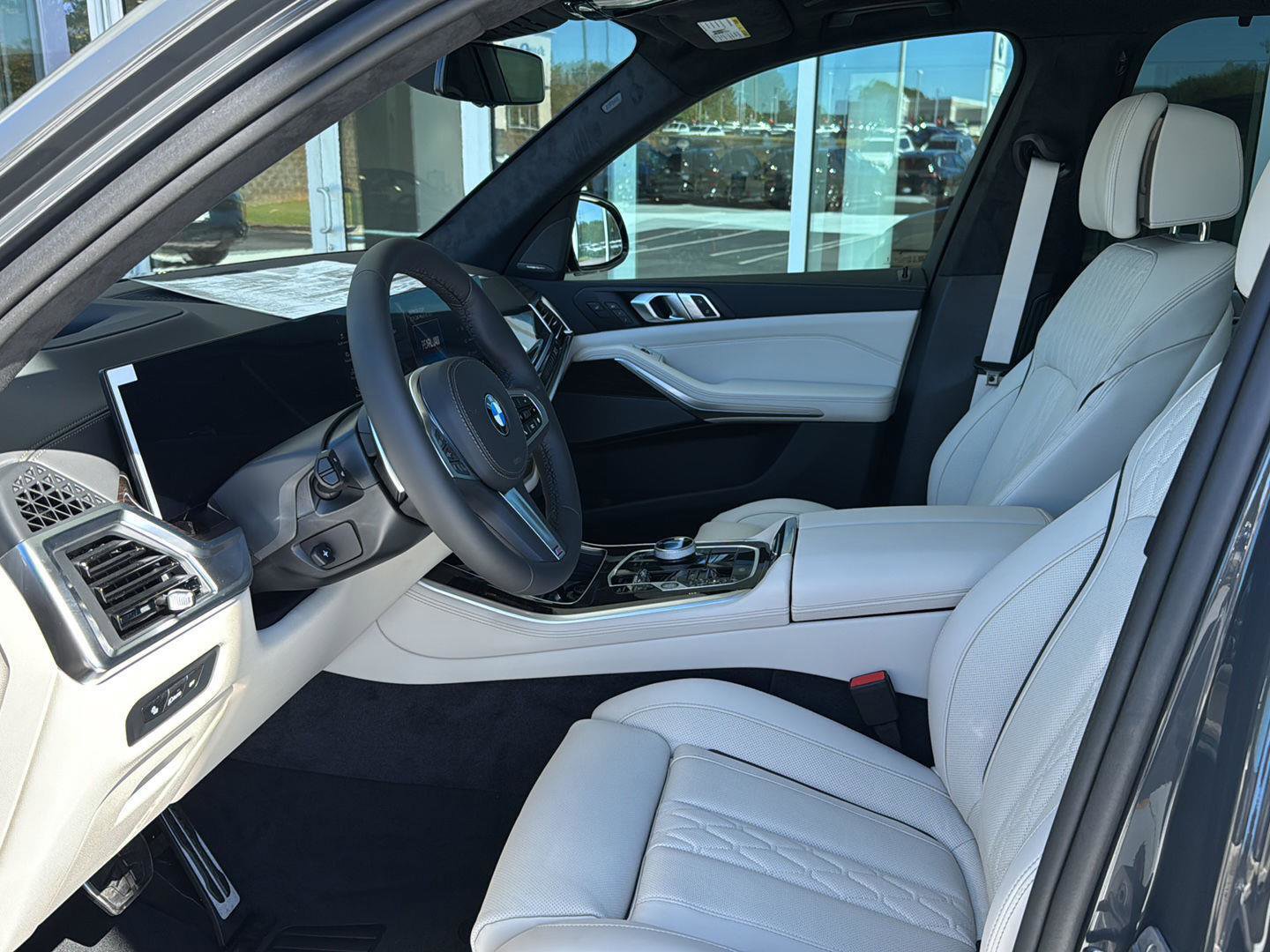 New 2026 BMW X5 xDrive40i w/ Executive Package image 8