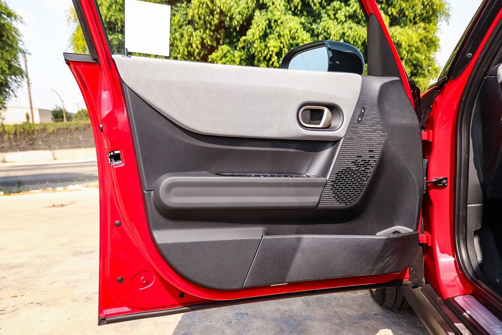 Used 2025 MINI Cooper 4-Door Hardtop FWD image 24