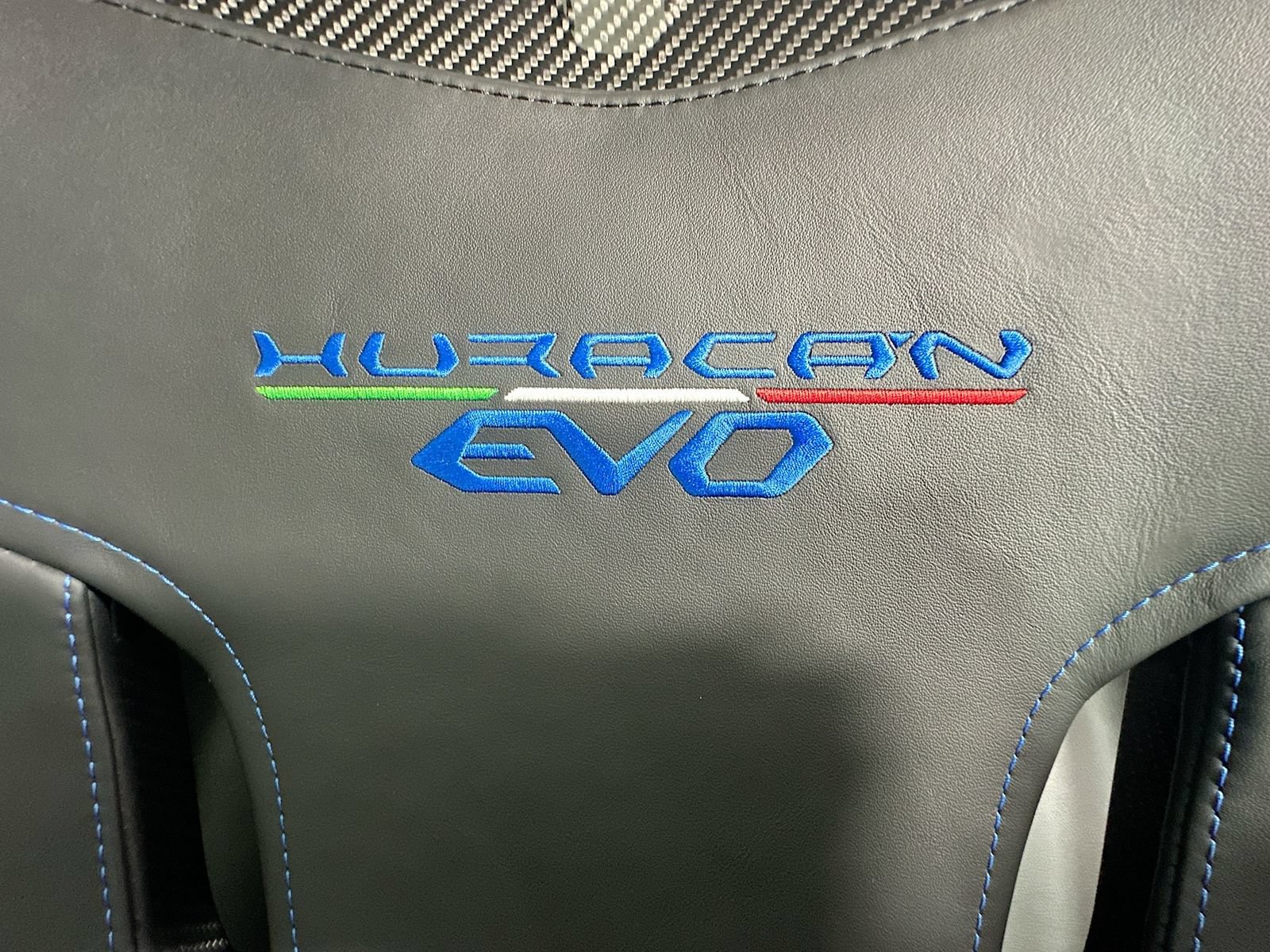 Used 2023 Lamborghini Huracan EVO RWD image 34